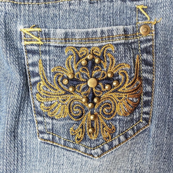 Embroidered Denim Mini Skirt * One Tuff Babe - Picture 3 of 4